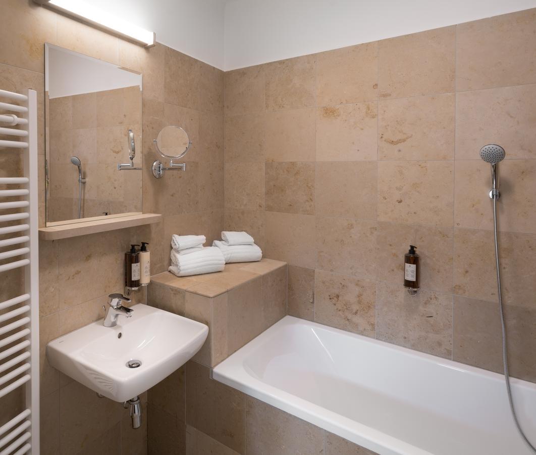Blue Oak Hotel apartamentowy 4*