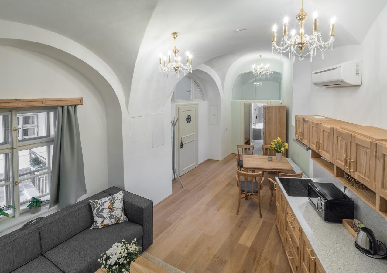 Blue Oak Praga